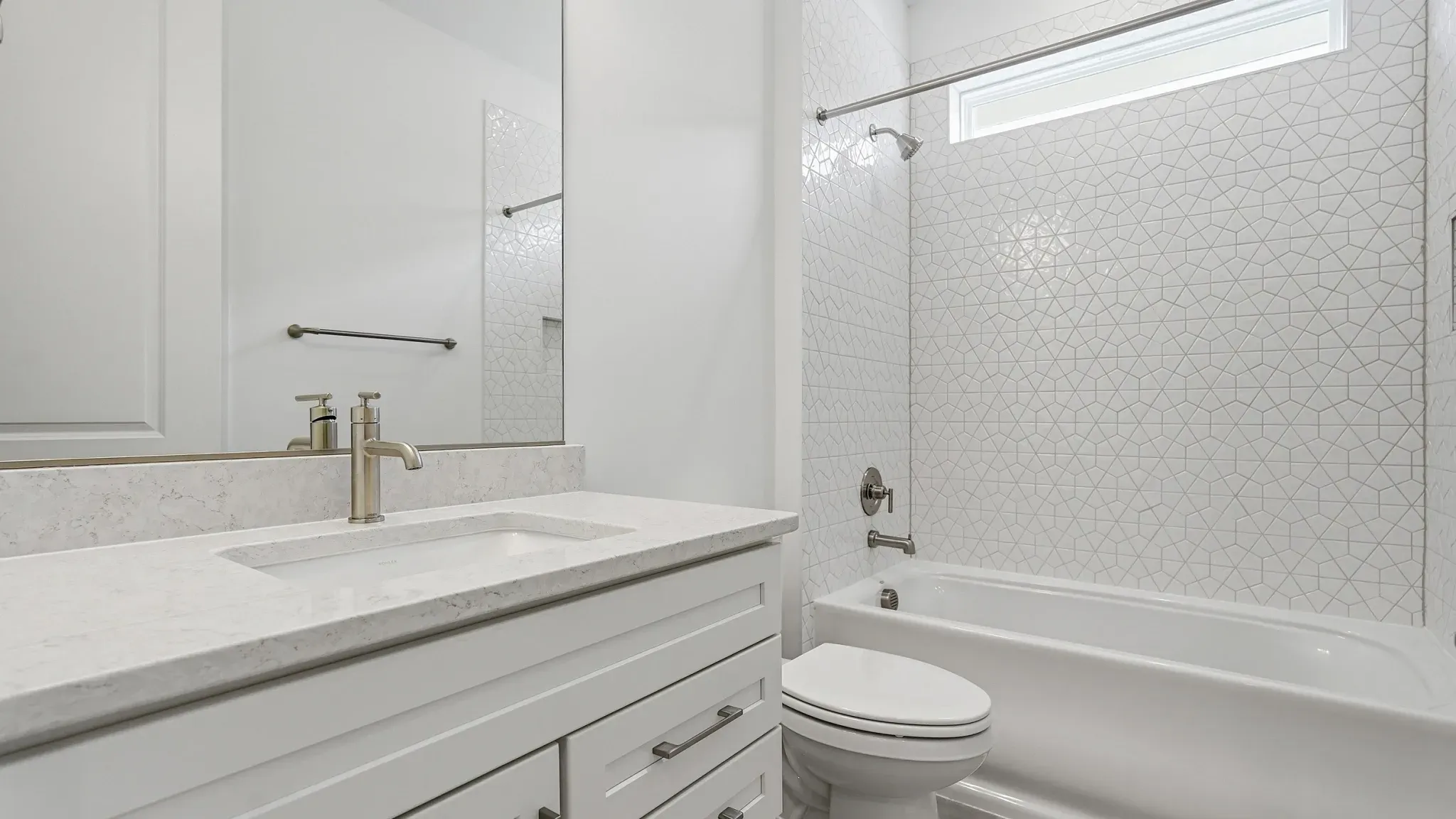 Ascend w/Loft Guest Bath