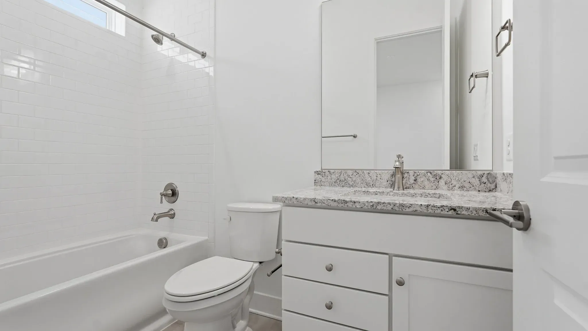 Wonder Guest Bath