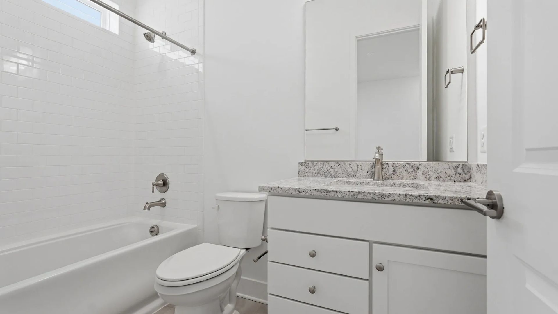Wonder Guest Bath
