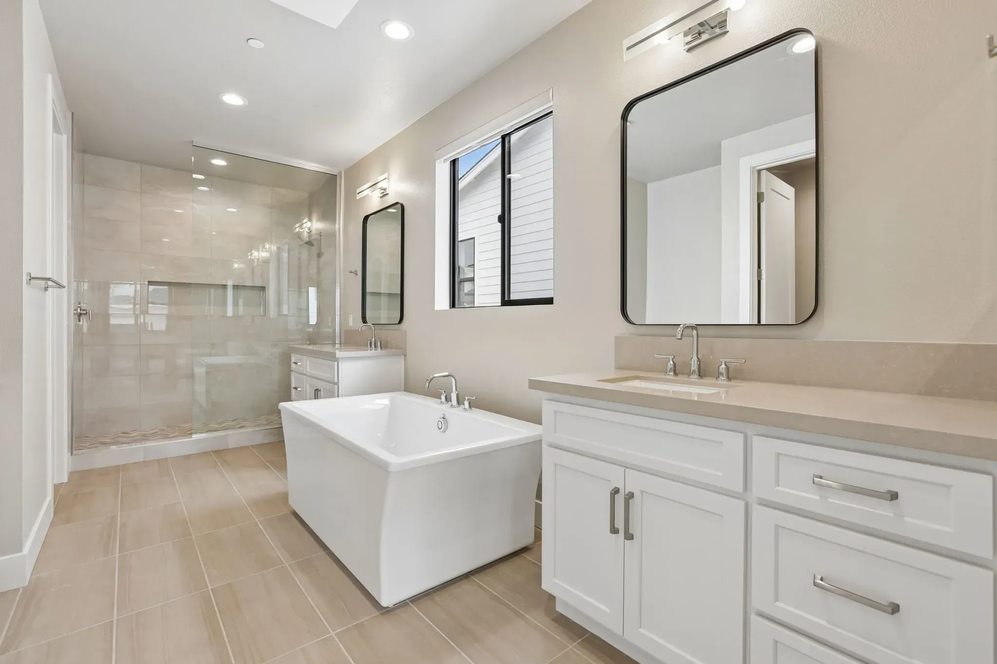 Light House Homesite 657 Primary Bathroom