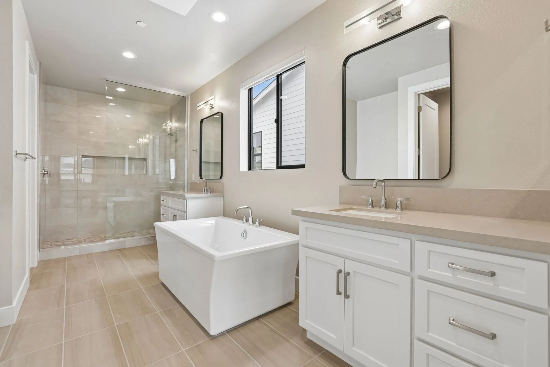 Light House Homesite 657 Primary Bathroom