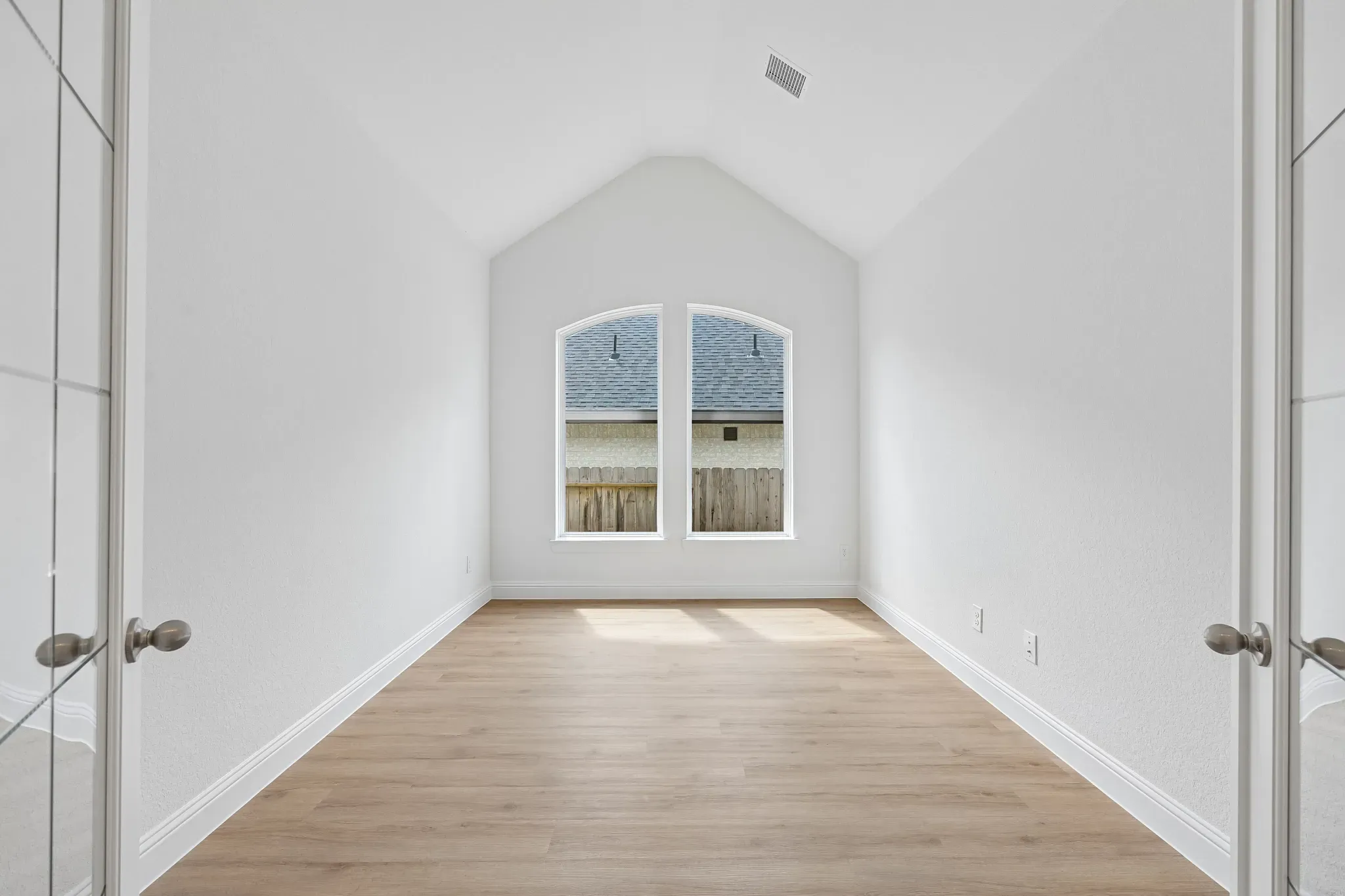 Homesite 2503 Flex - Staged