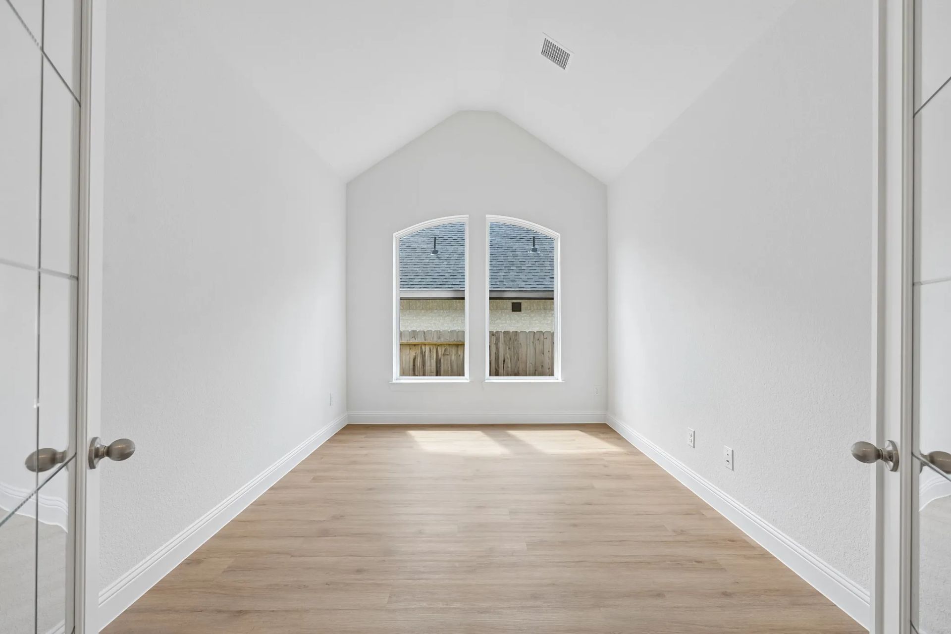 Homesite 2503 Flex - Staged