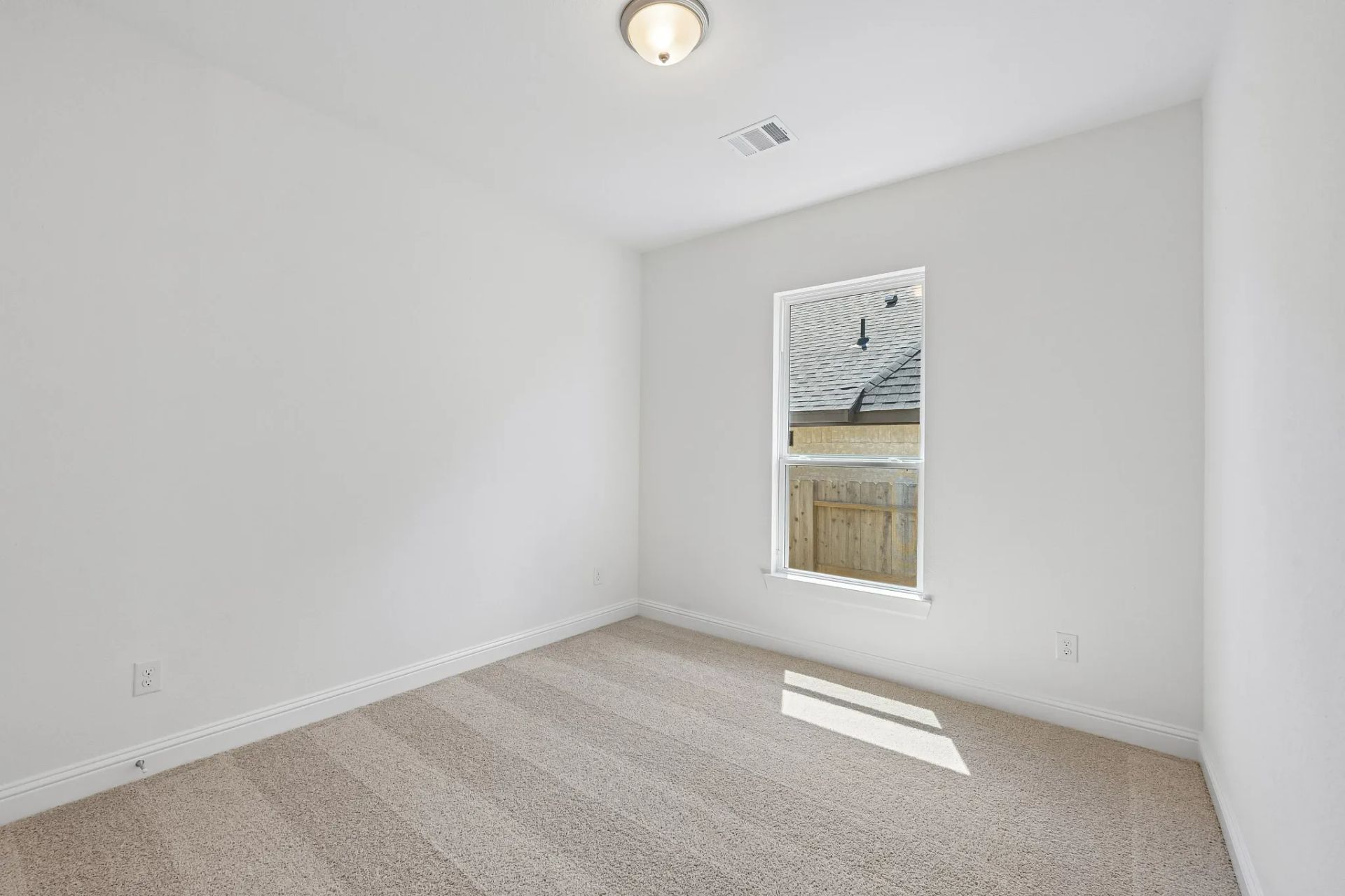 Homesite 2503 Bed 2