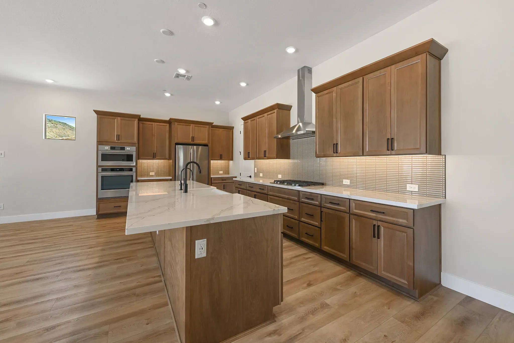 Trilogy Ridgecrest Discover HS 124 Kitchen