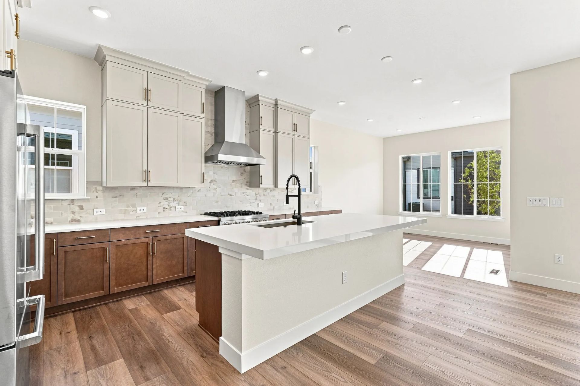 Homesite 50 Kitchen + Dining