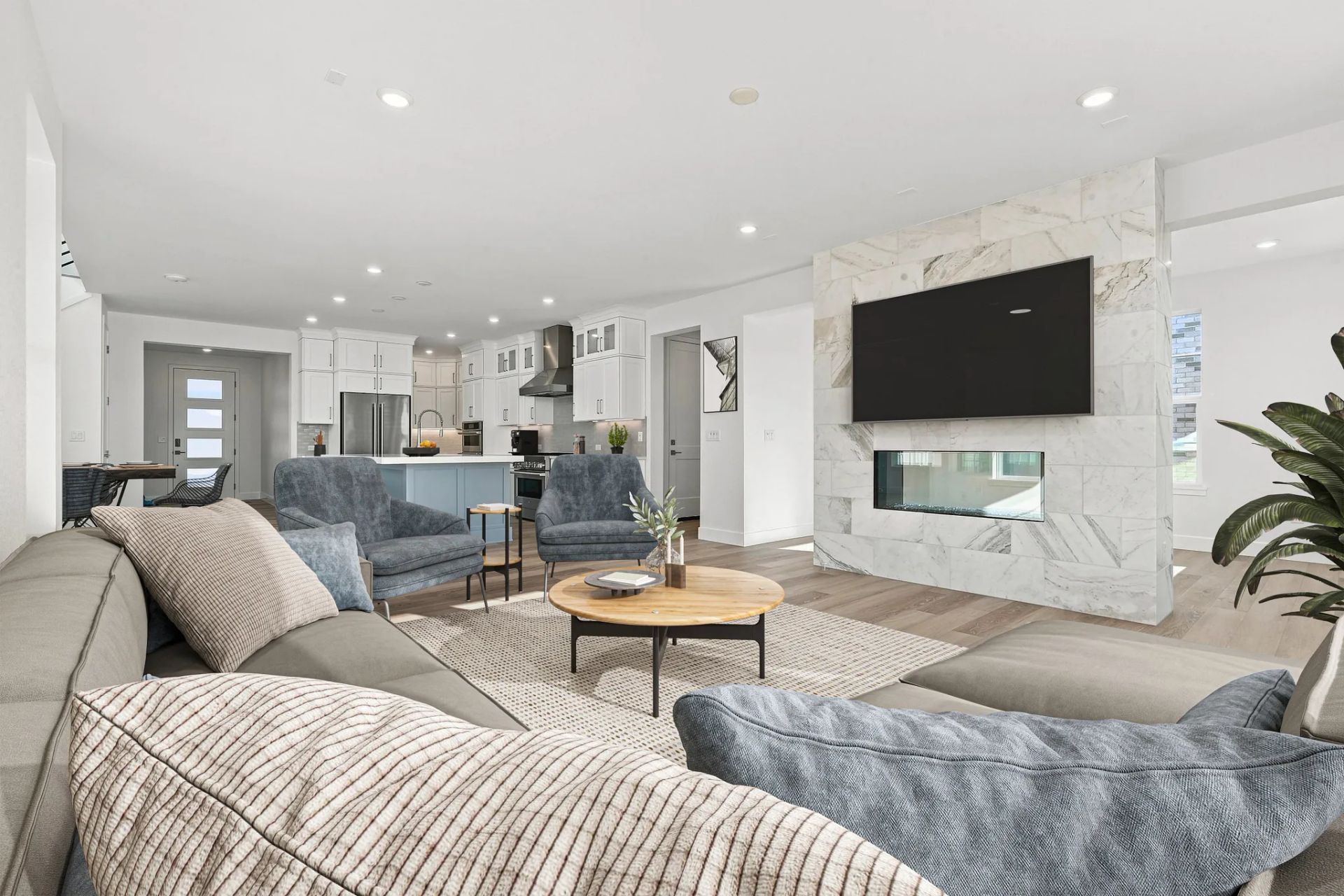 Homesite 12 Great Room + Kitchen - Virtually Stage
