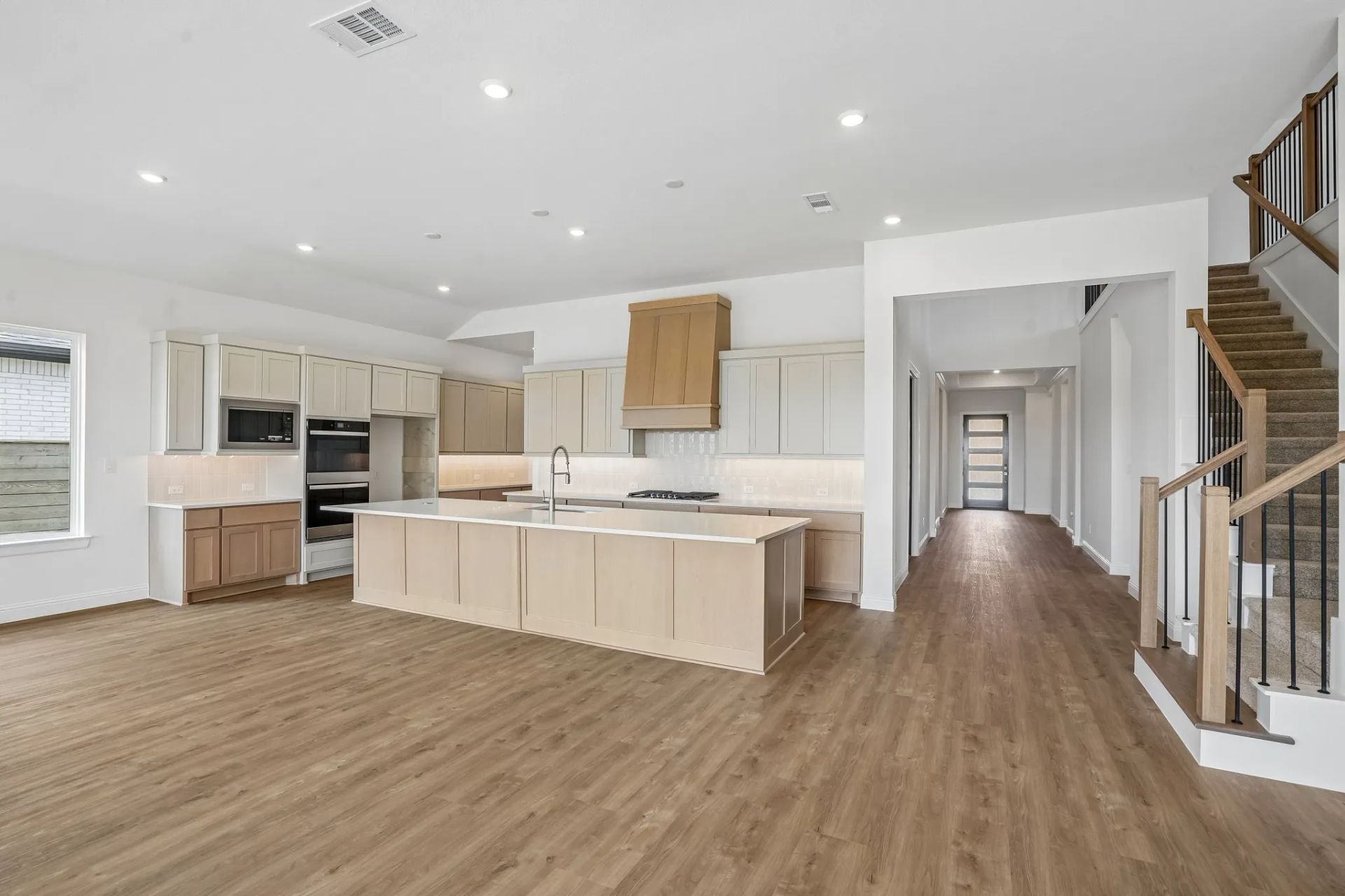 Homesite 0102 Kitchen - Staged
