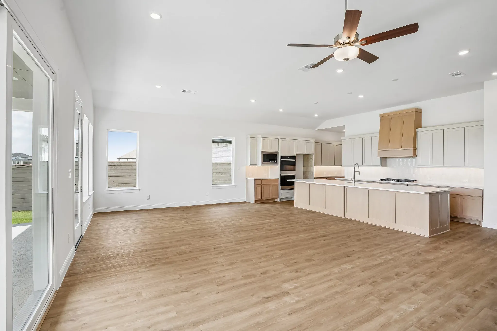 Homesite 0102 Great Room - Staged