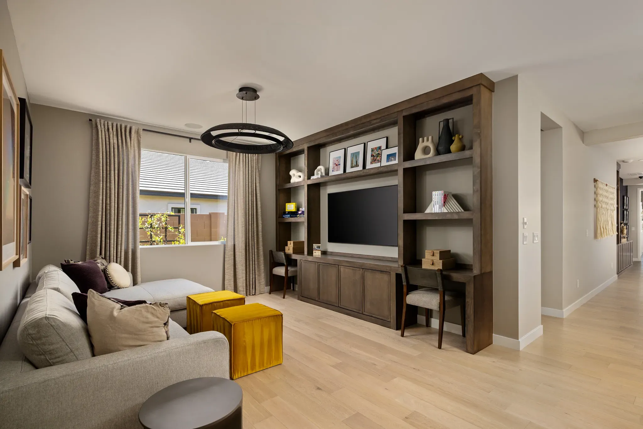Model Home Office