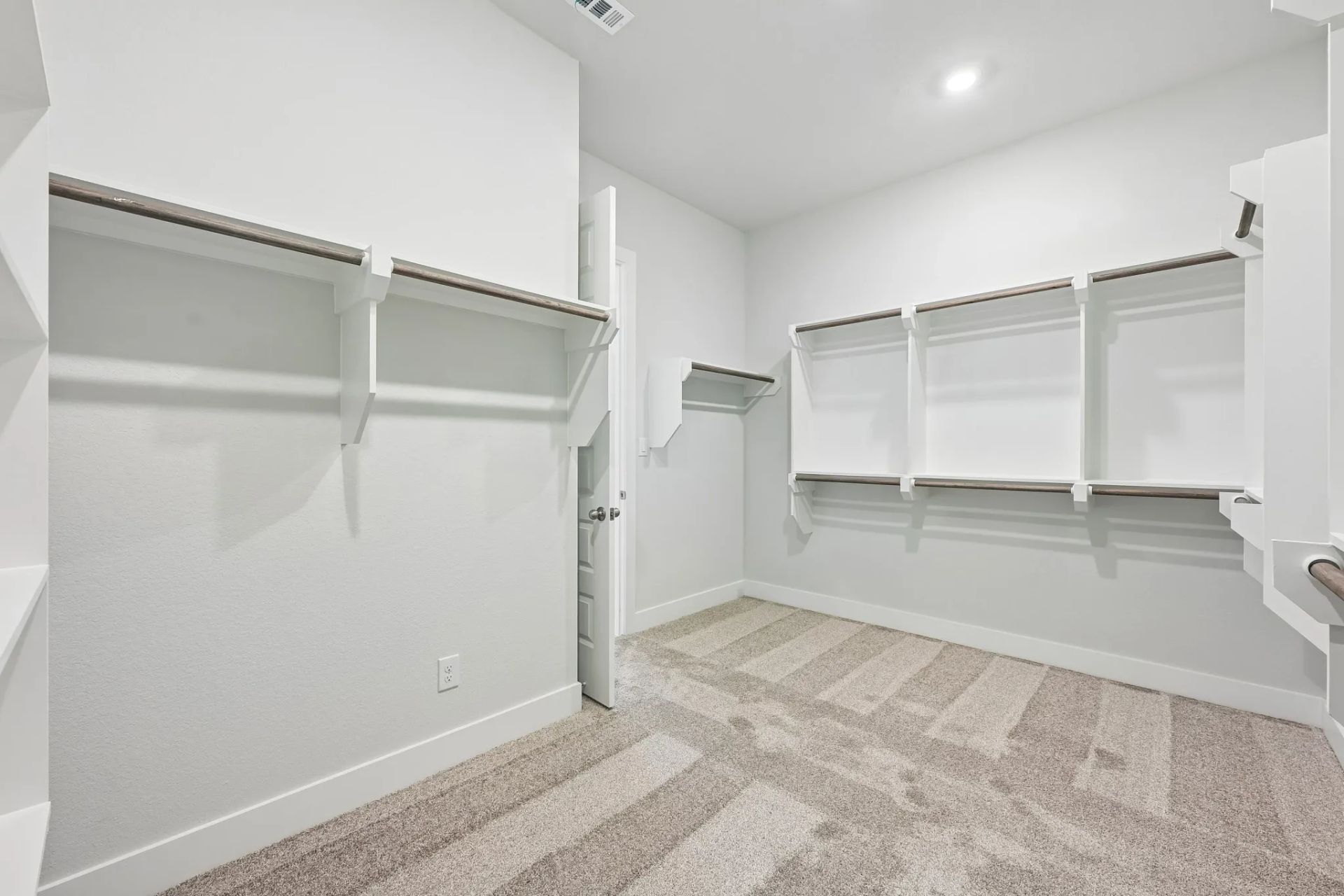 Homesite 2301 Closet