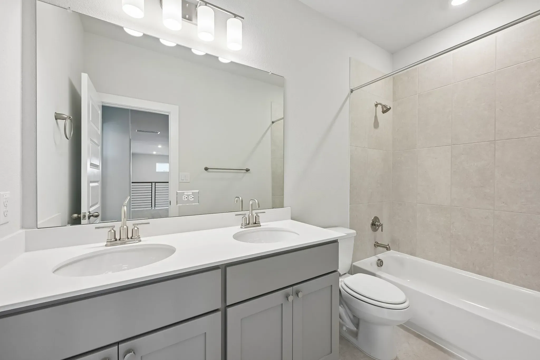 Homesite 2301 Bath 3