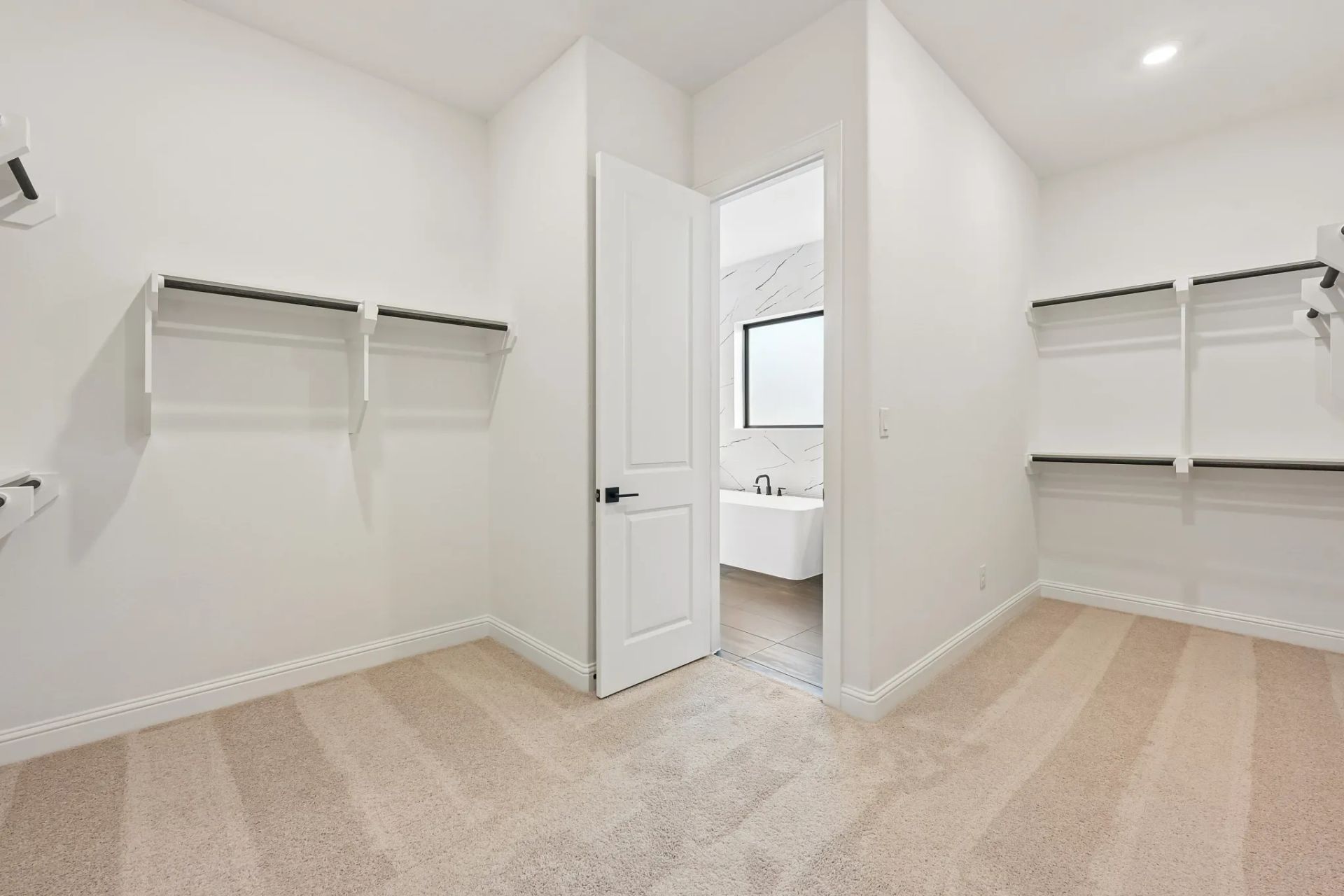 Homesite 0302 Closet