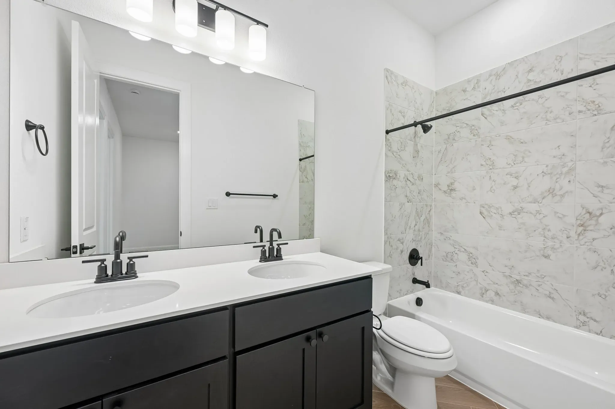 Homesite 0302 Bath 3