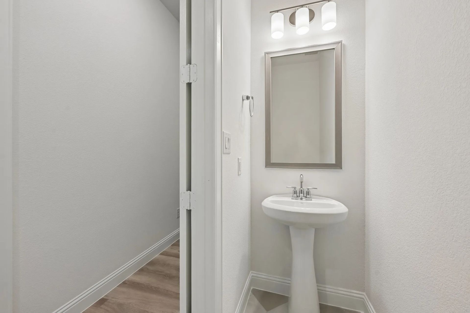 Homesite 1405 Powder Room