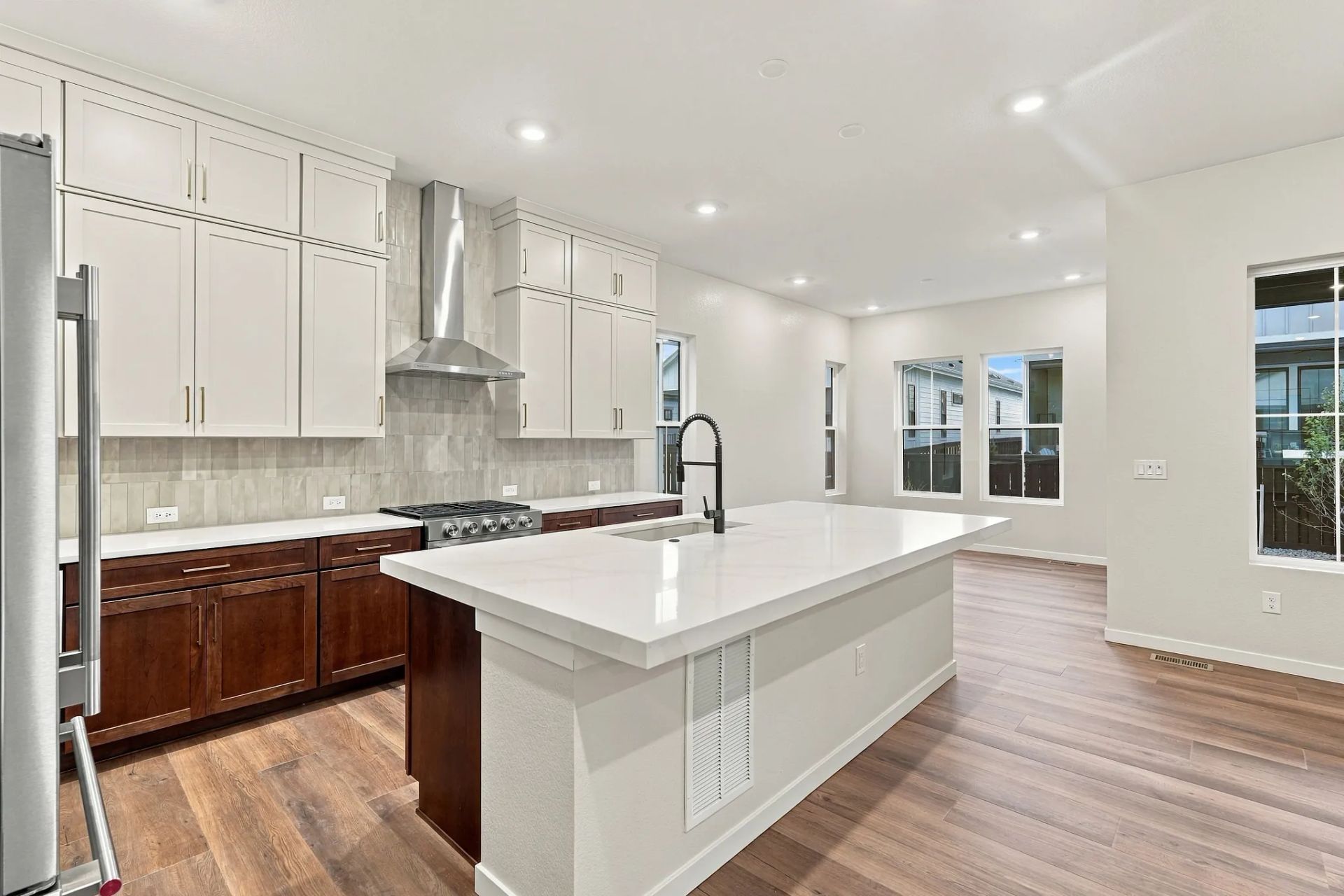 Homesite 67 Kitchen + Dining