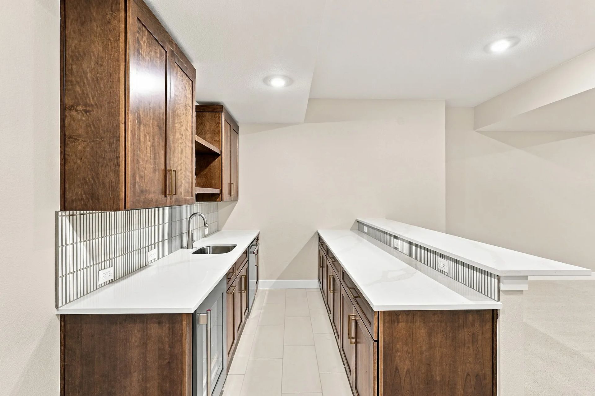 Homesite 67 Wet Bar at Finished Basement