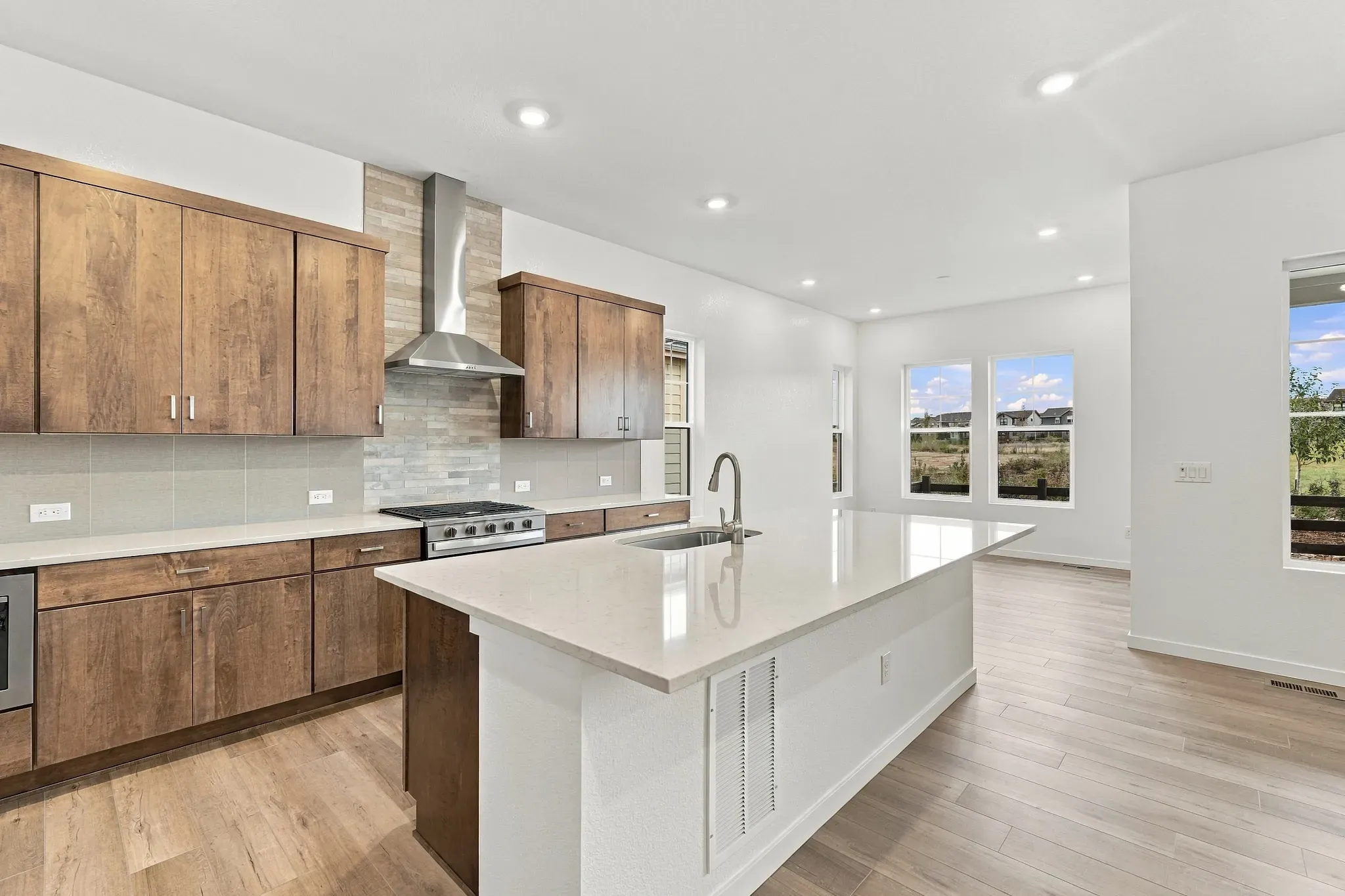 Homesite 29 Kitchen + Dining