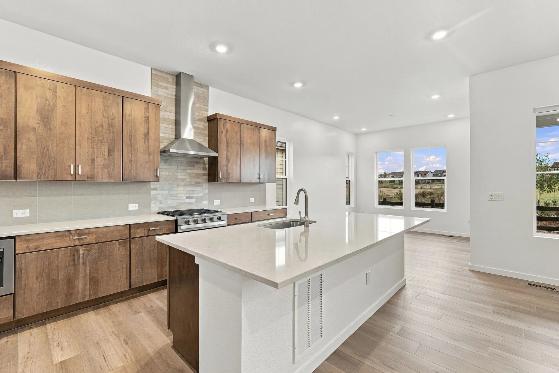Homesite 29 Kitchen + Dining