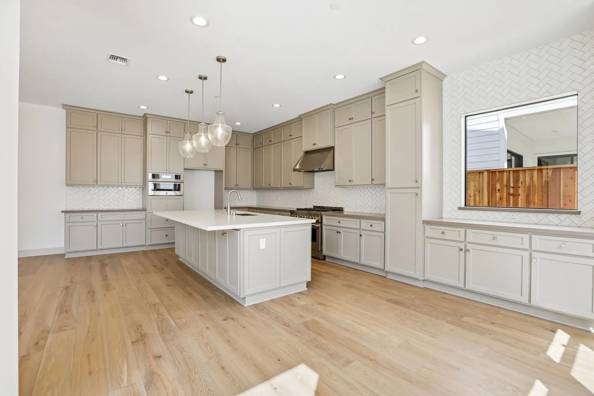 Light House Homesite 652 Kitchen