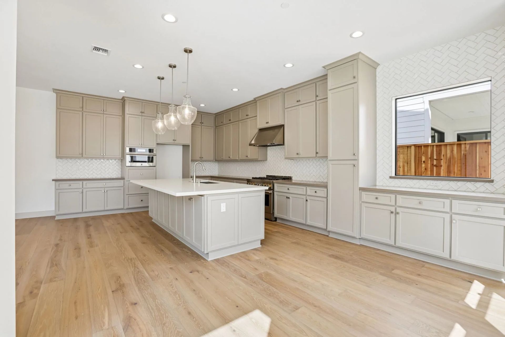Light House Homesite 652 Kitchen