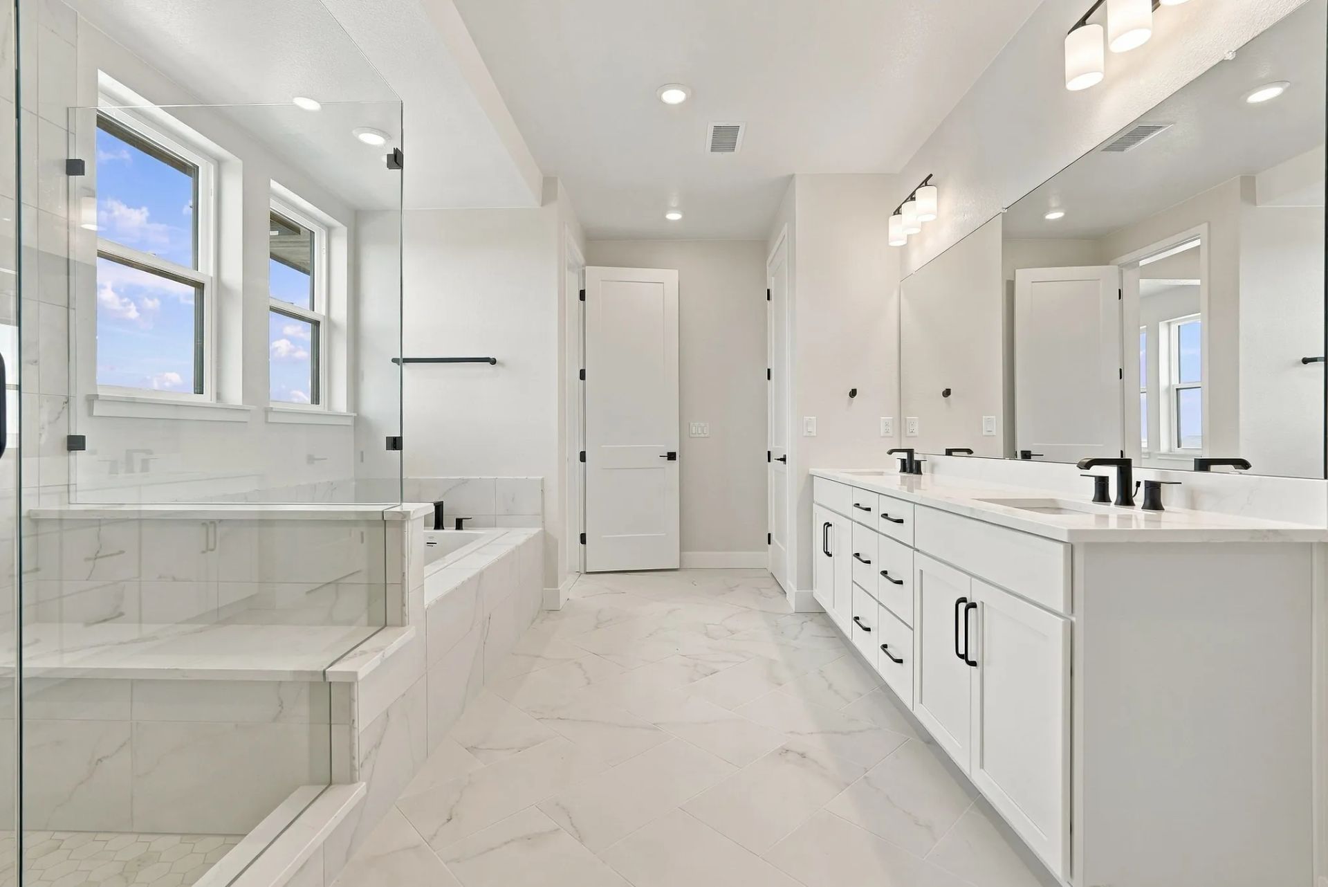 Homesite 247 Primary Bath