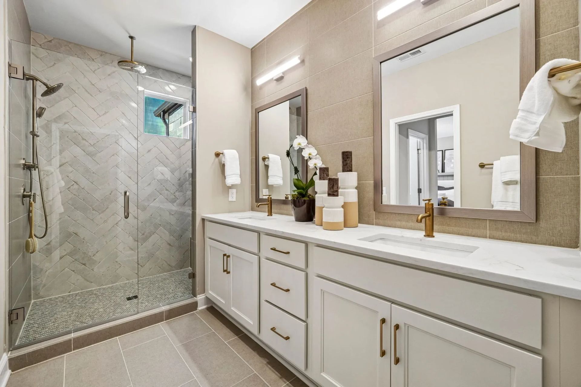 Spencer Model Home Primary Bathroom (Interior Unit