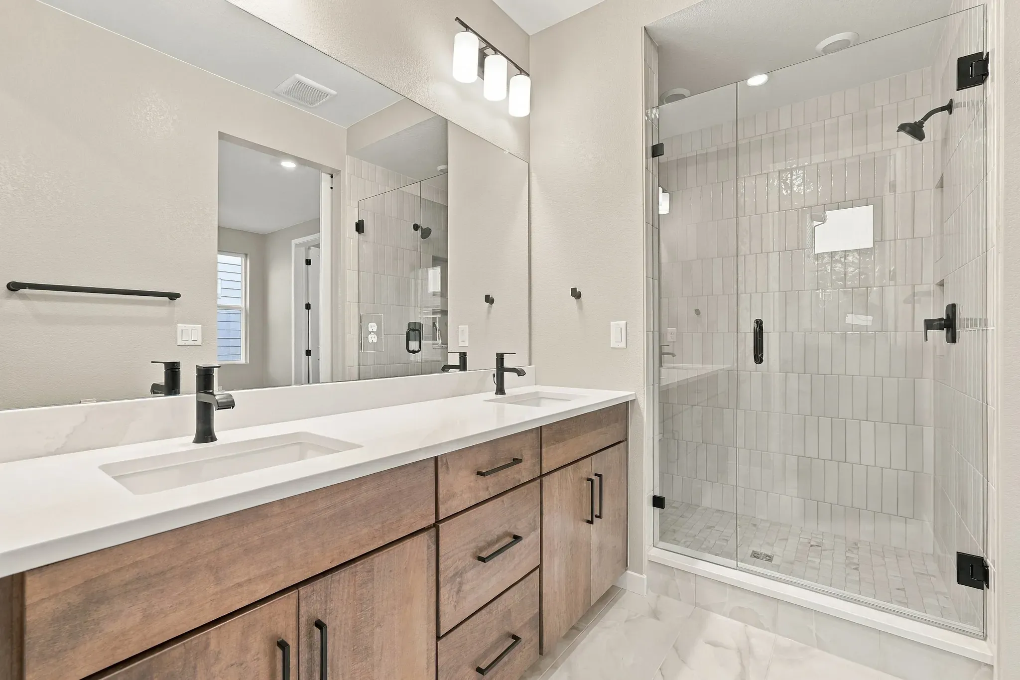 Homesite 346 Primary Bath