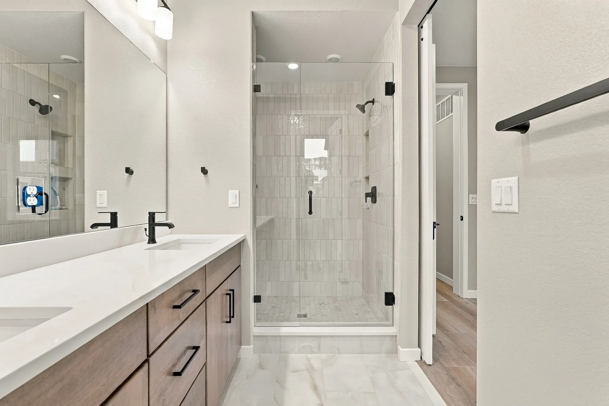 Homesite 346 Primary Bath