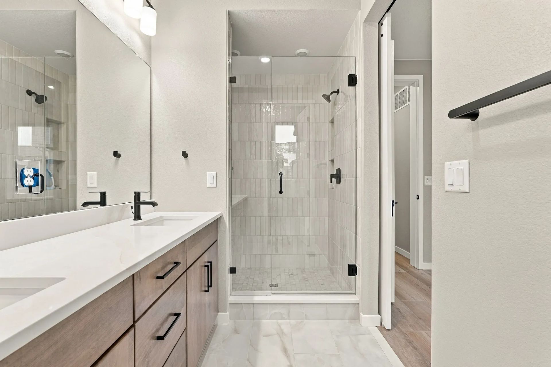 Homesite 346 Primary Bath