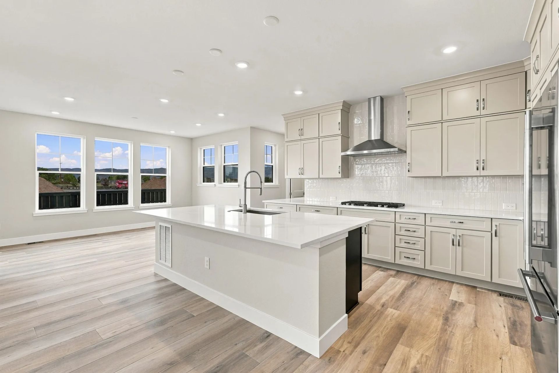 Homesite 269 Kitchen + Dining
