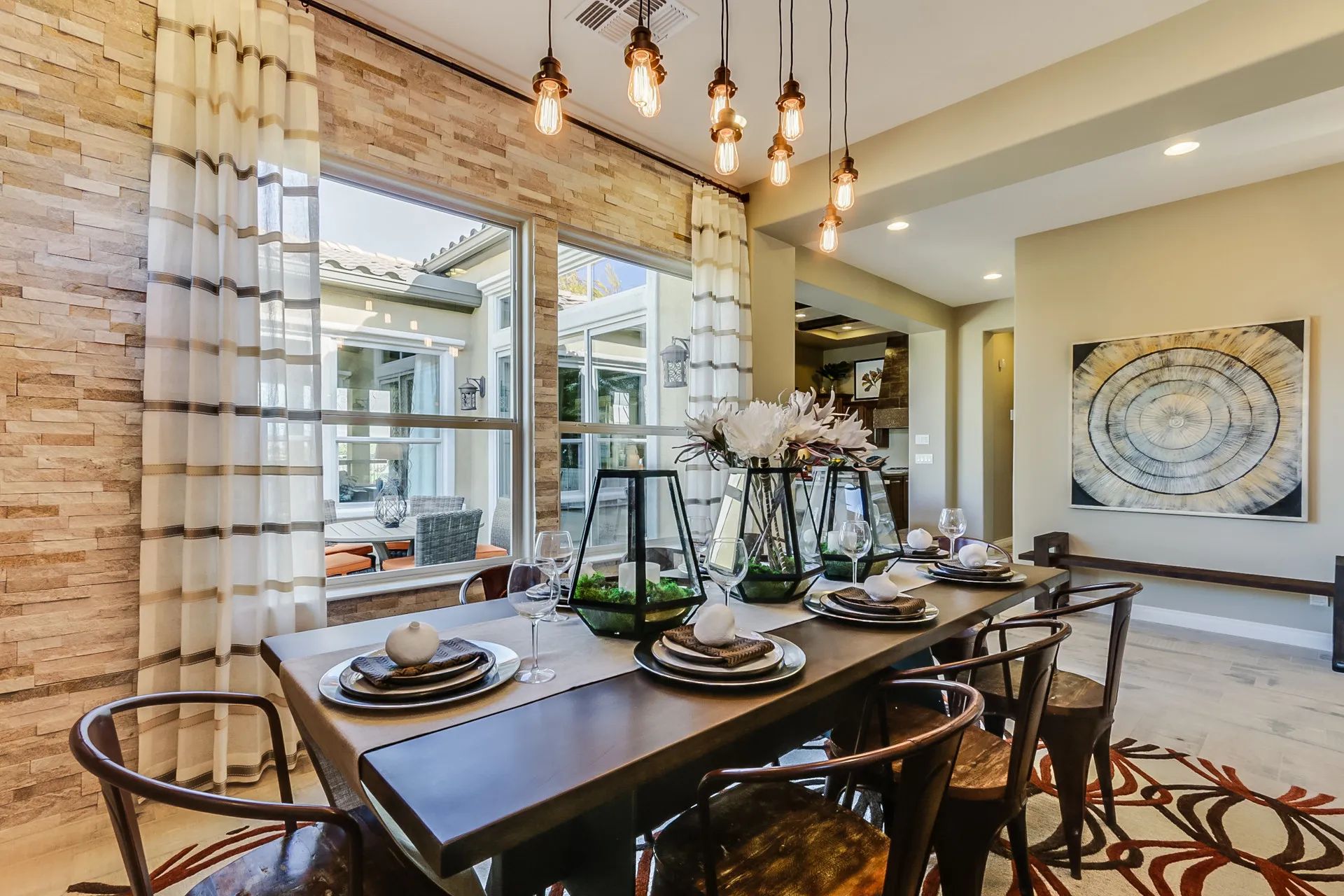 Formal Dining