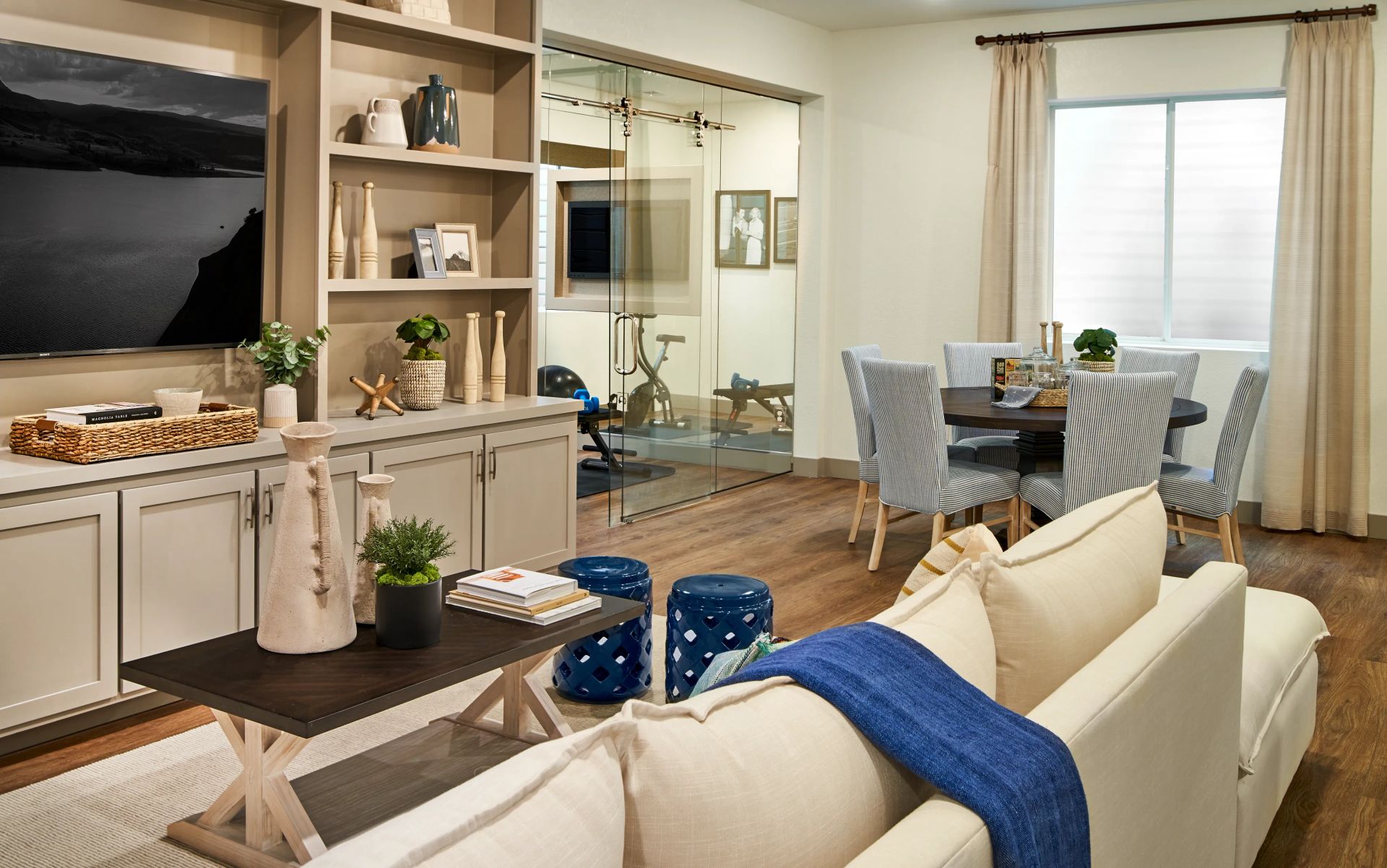 Rising Moon Rec, Dine + Exercise Rooms