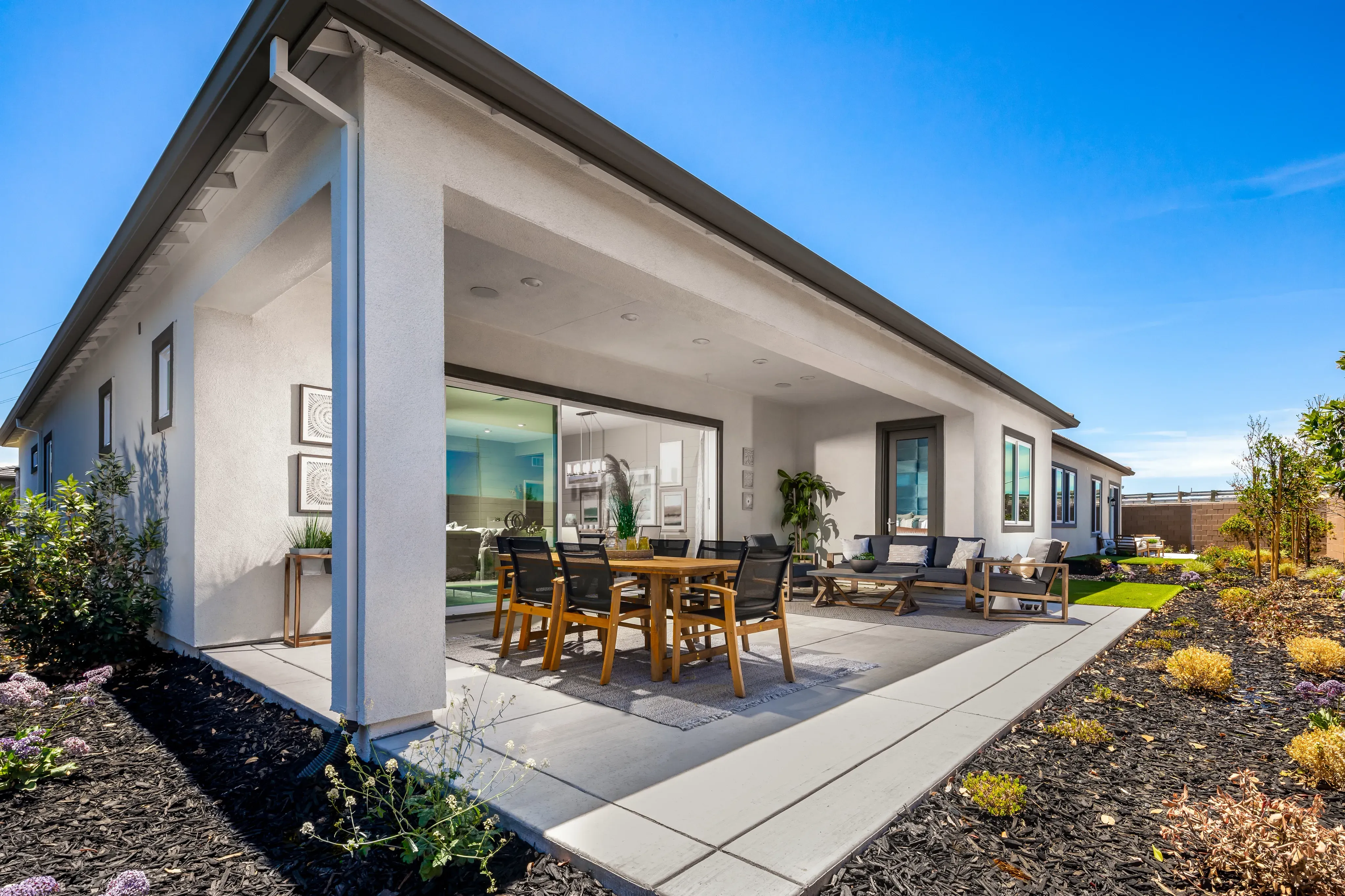 Outdoor Patio of the Venture Model