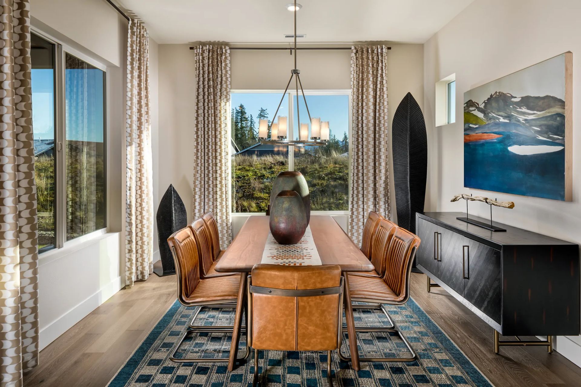 Proclaim Model Dining Room at Tehaleh