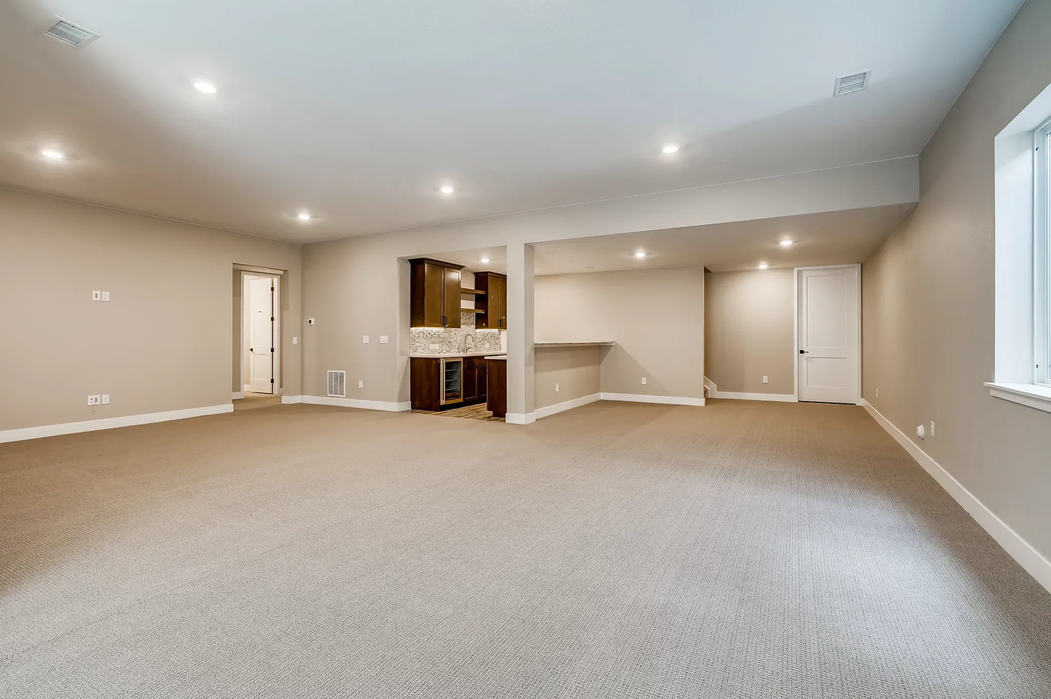 Optional Finished Basement + Wet Bar