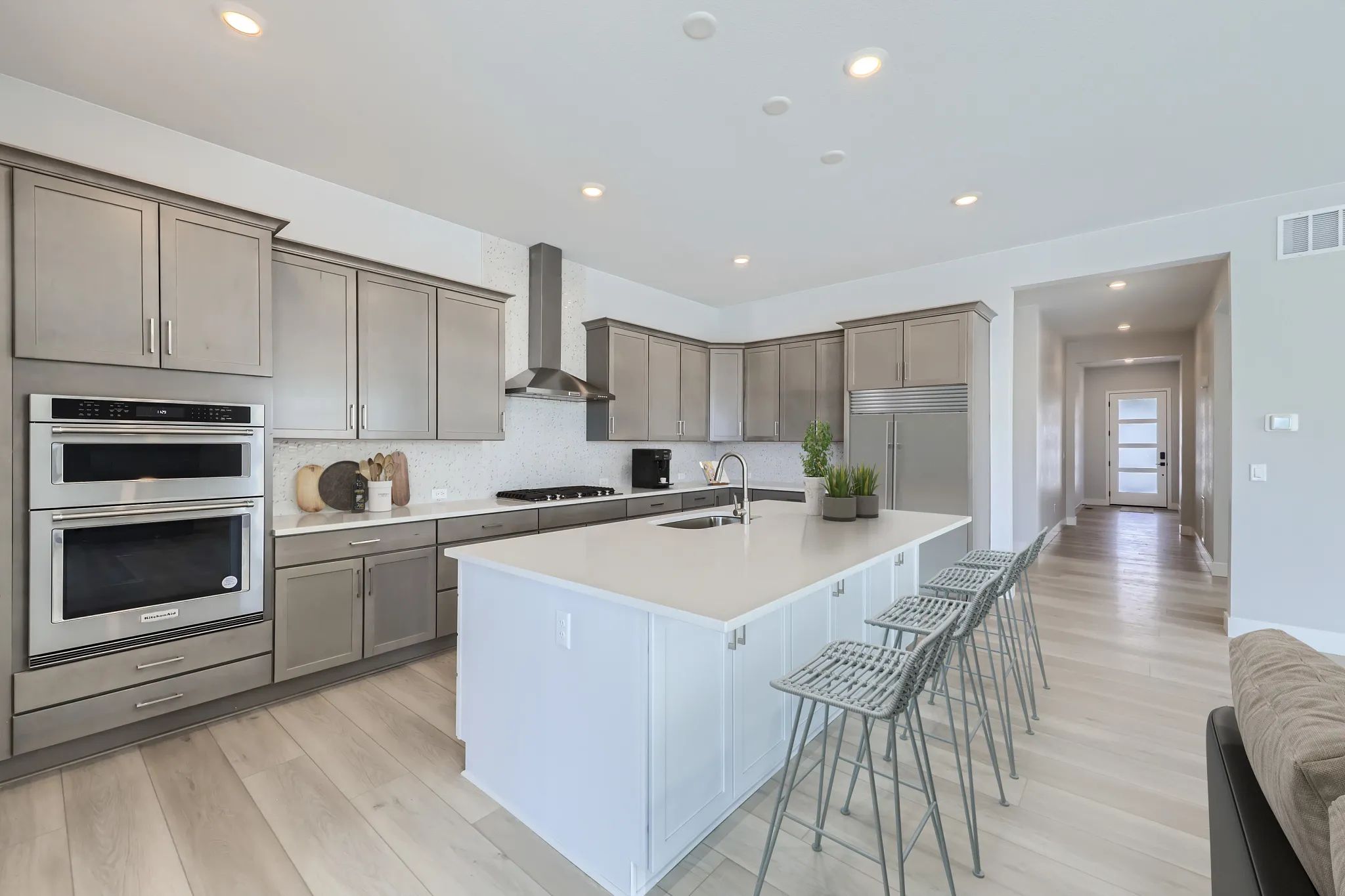 Stevie - Kitchen - Virtually Staged