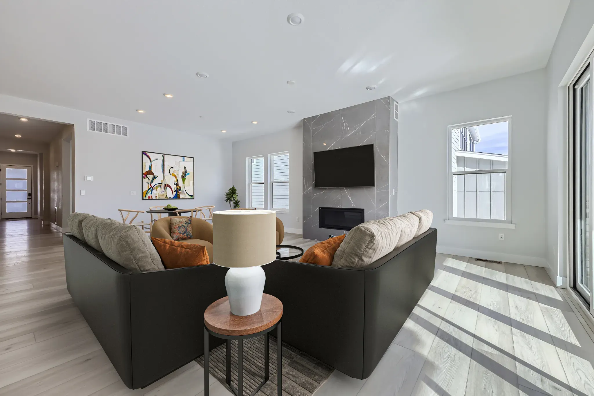 Stevie - Great Room - Virtually Staged