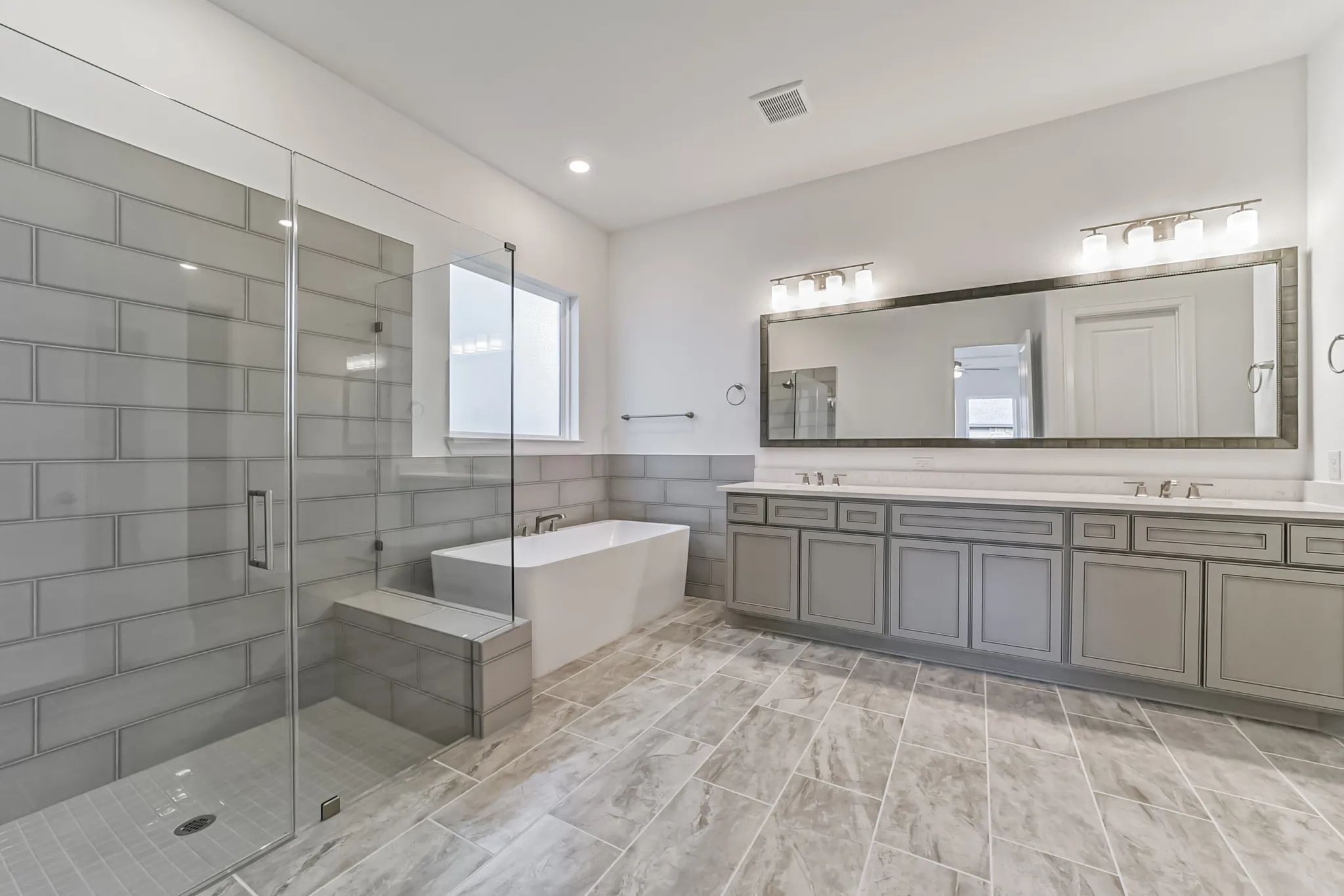 Plan 6005 upgraded primary bath