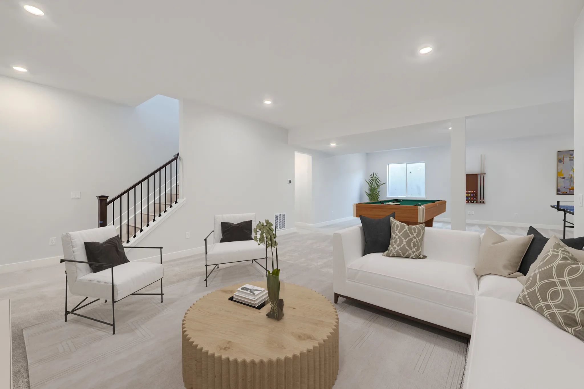 Stevie - Finished Basement Rec Room - Virtually St