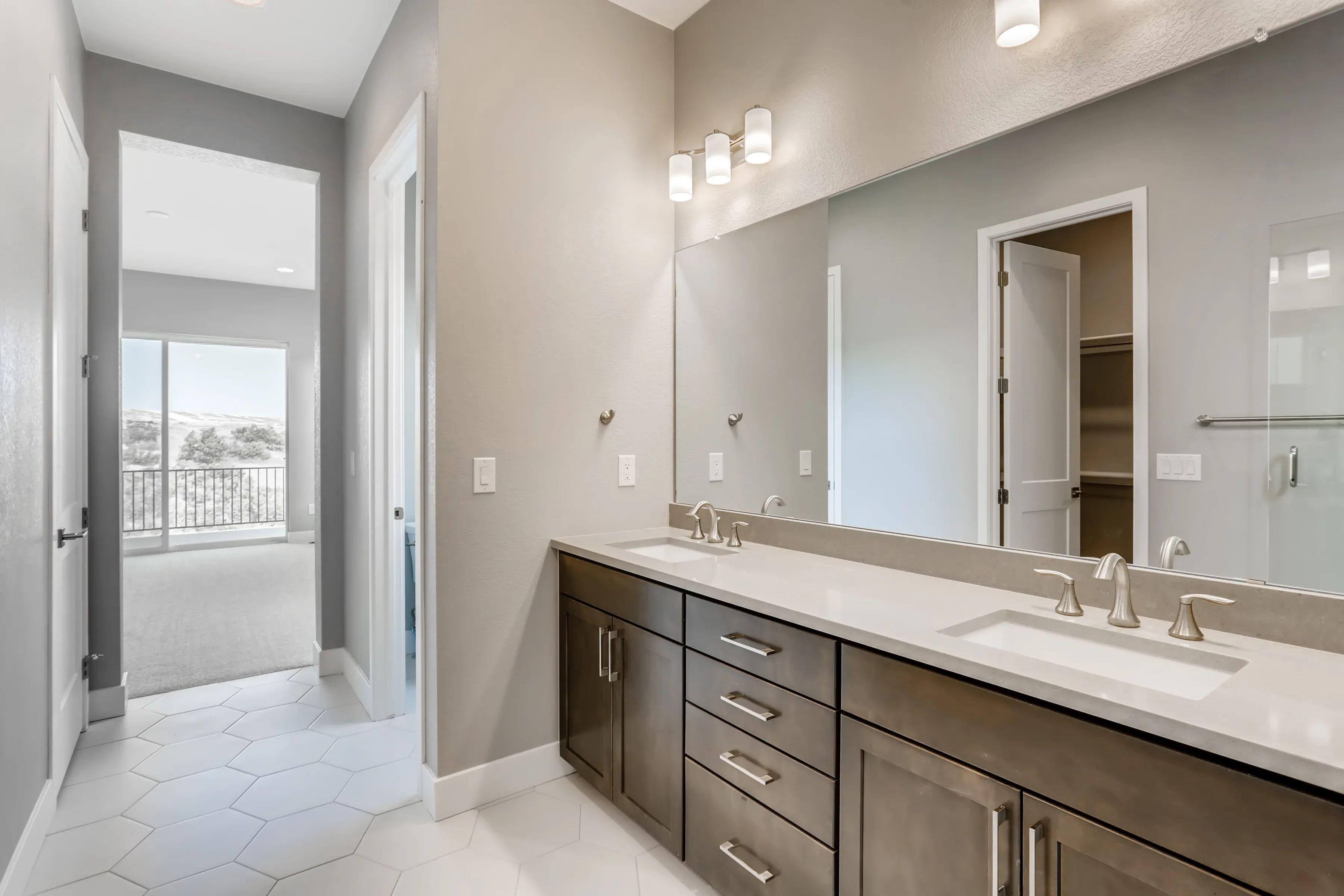 Heritage Primary Bath