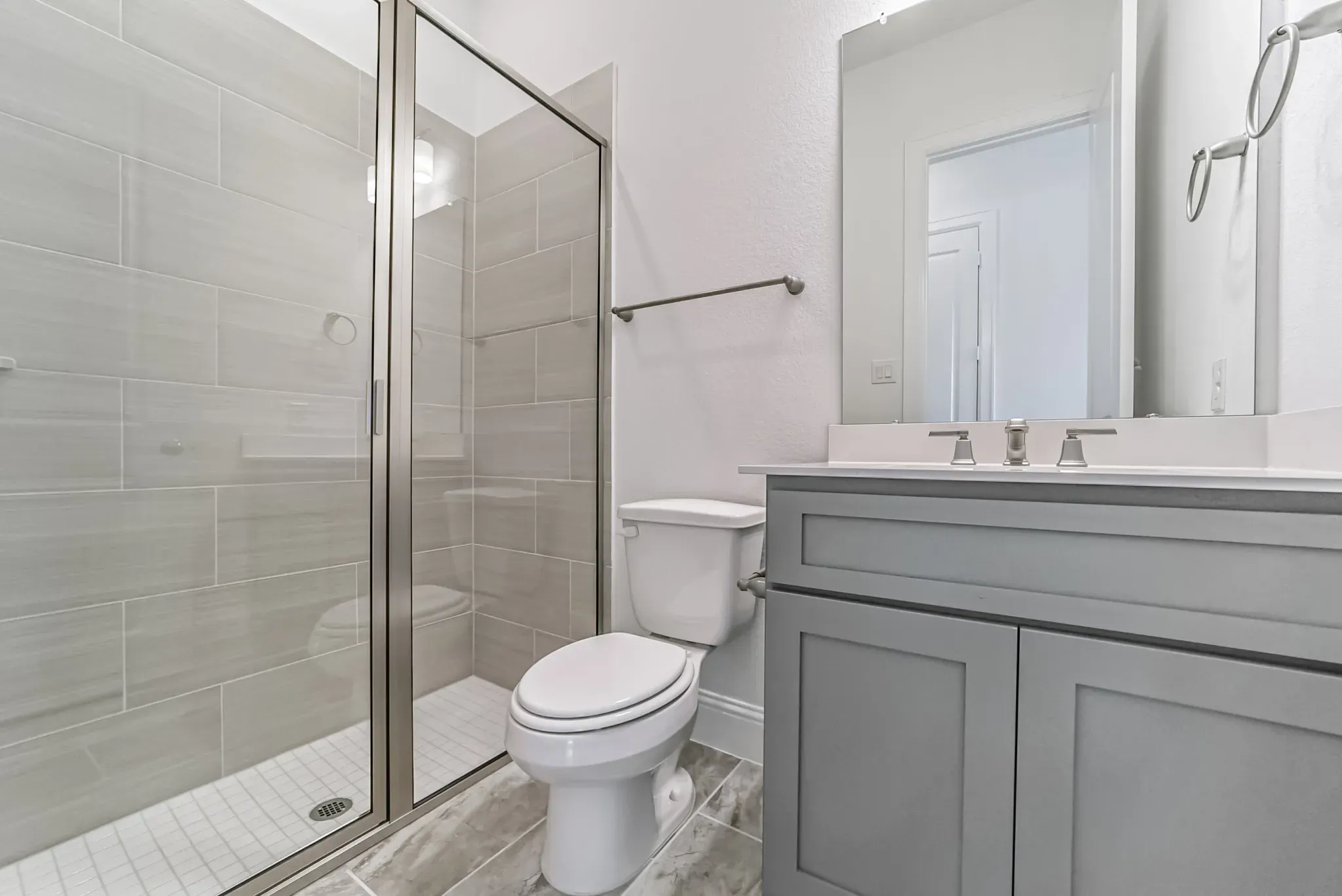 Plan 6005 bath 3