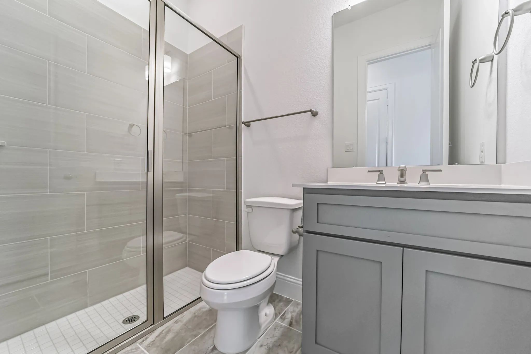 Plan 6005 bath 3