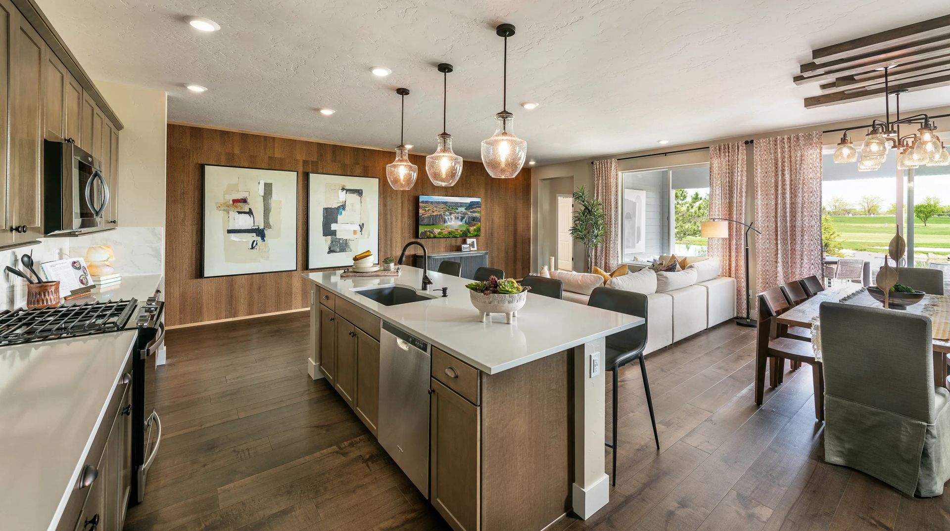 Great Room & Kitchen