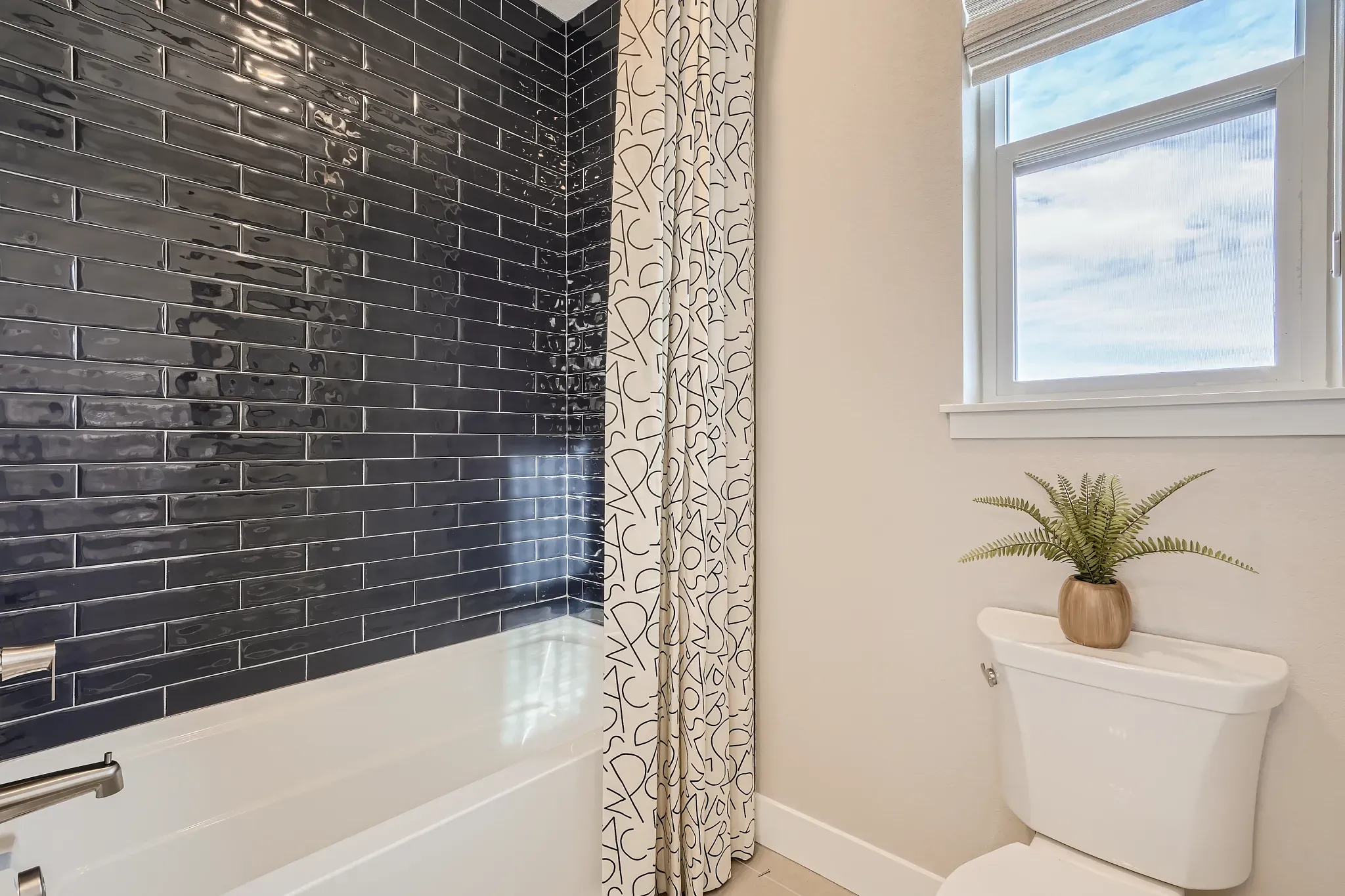 Marlow Model Bath 3