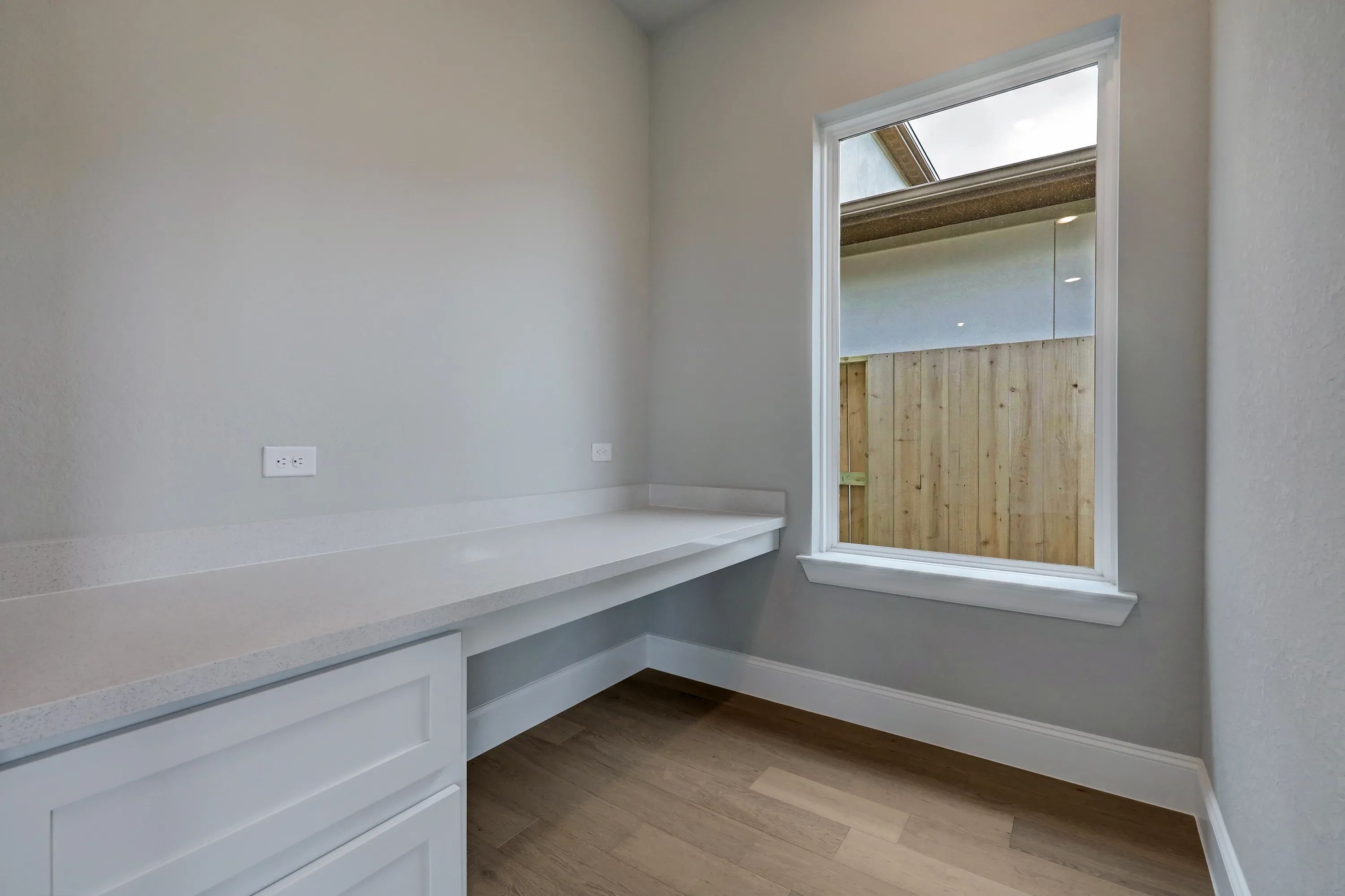 Plan 6025 pantry workstation