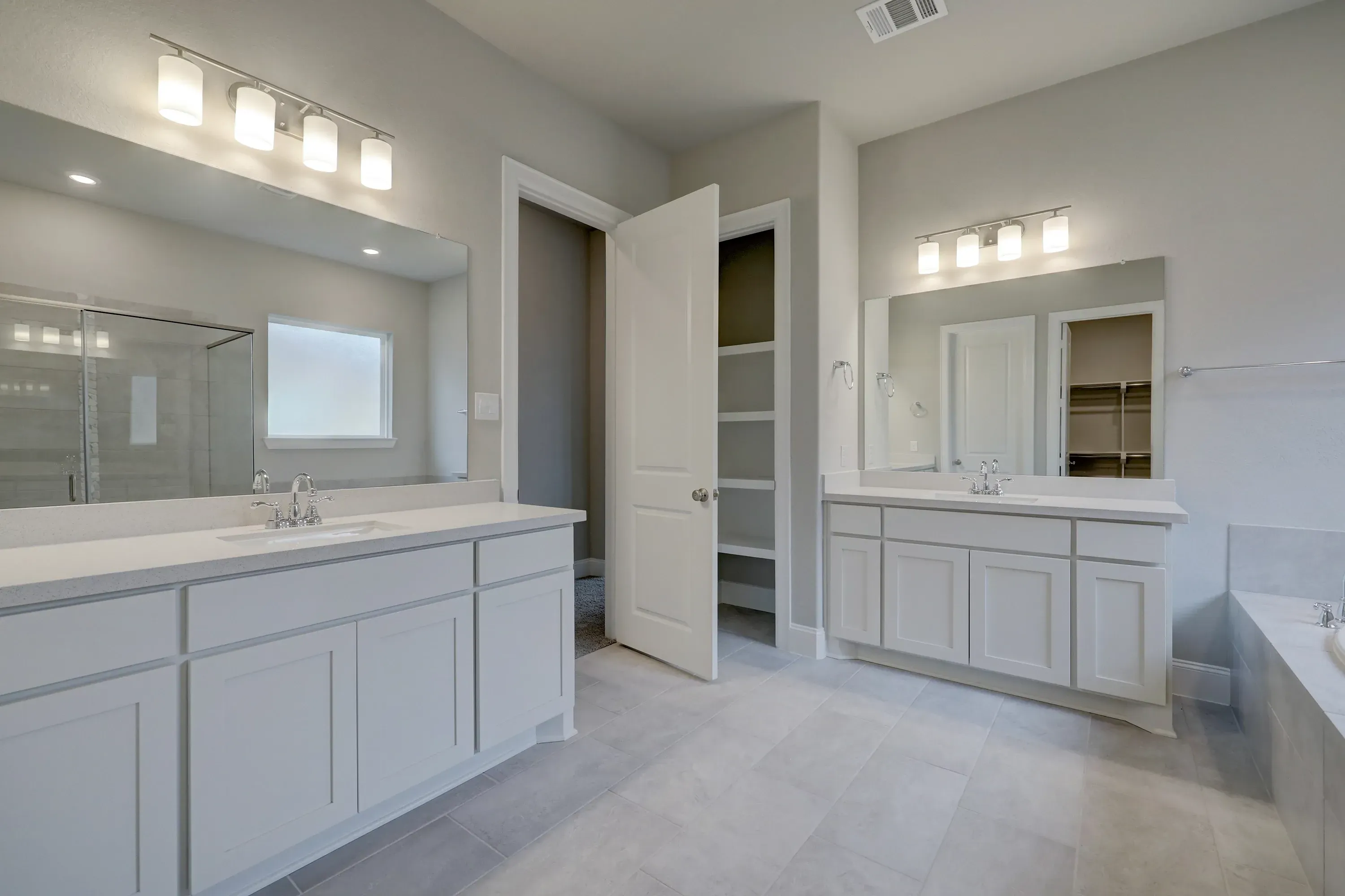 Plan 6025 primary bath