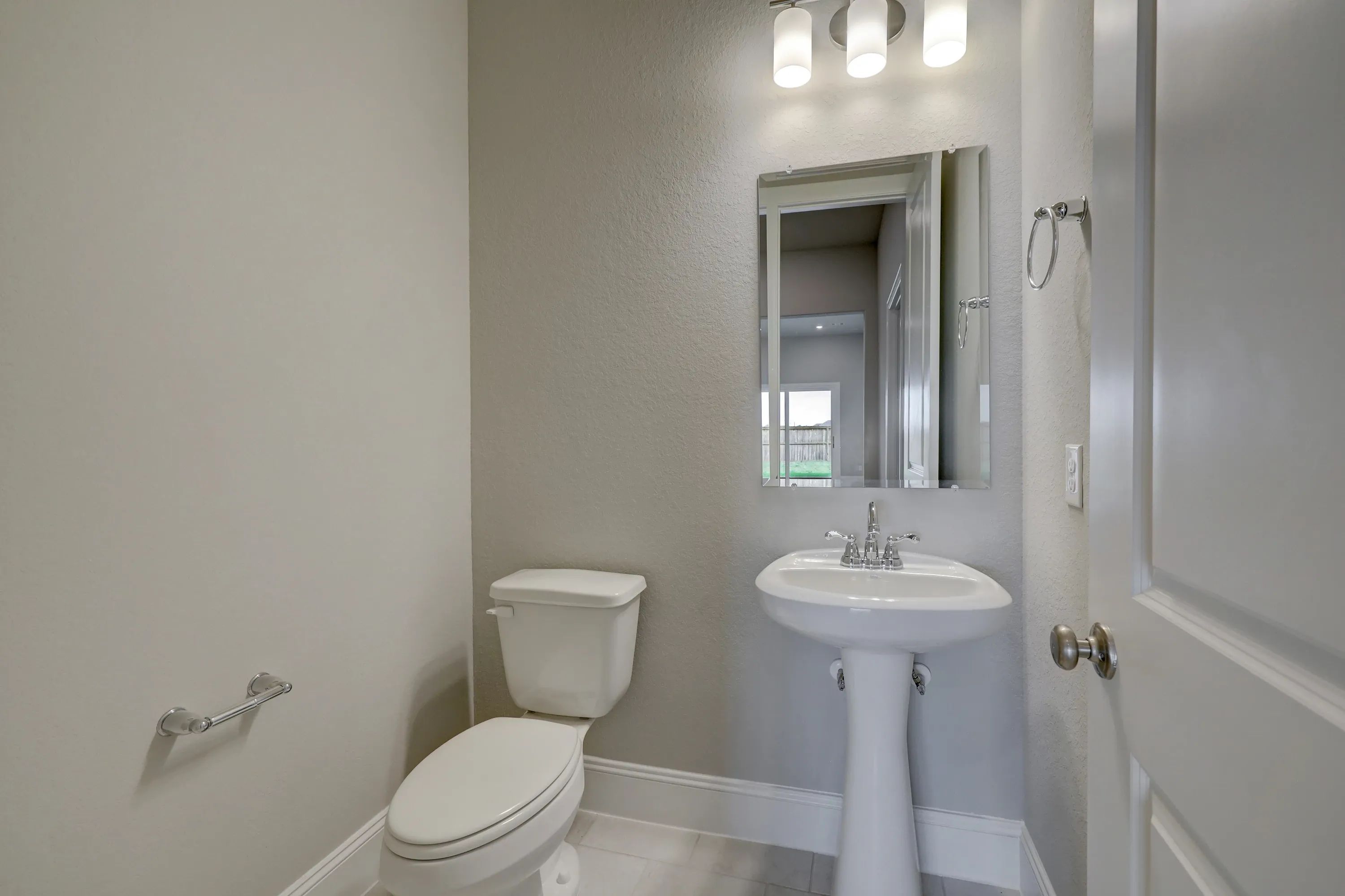 Plan 6025 powder room