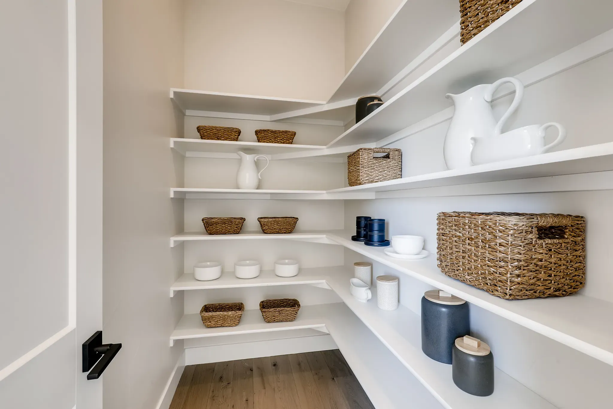 Walk-in Pantry