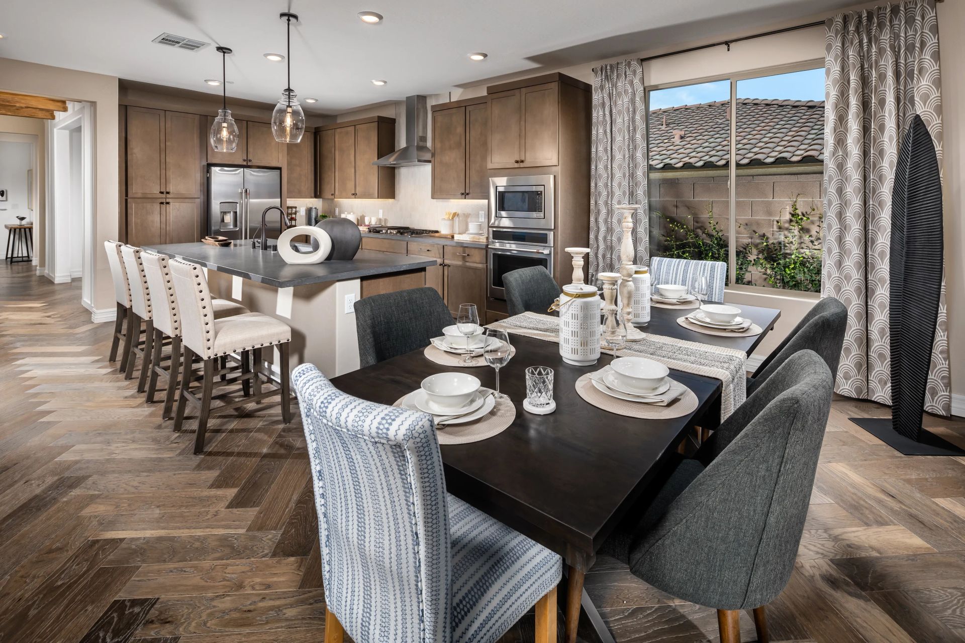 Trilogy Sunstone Model: Kitchen & Dining